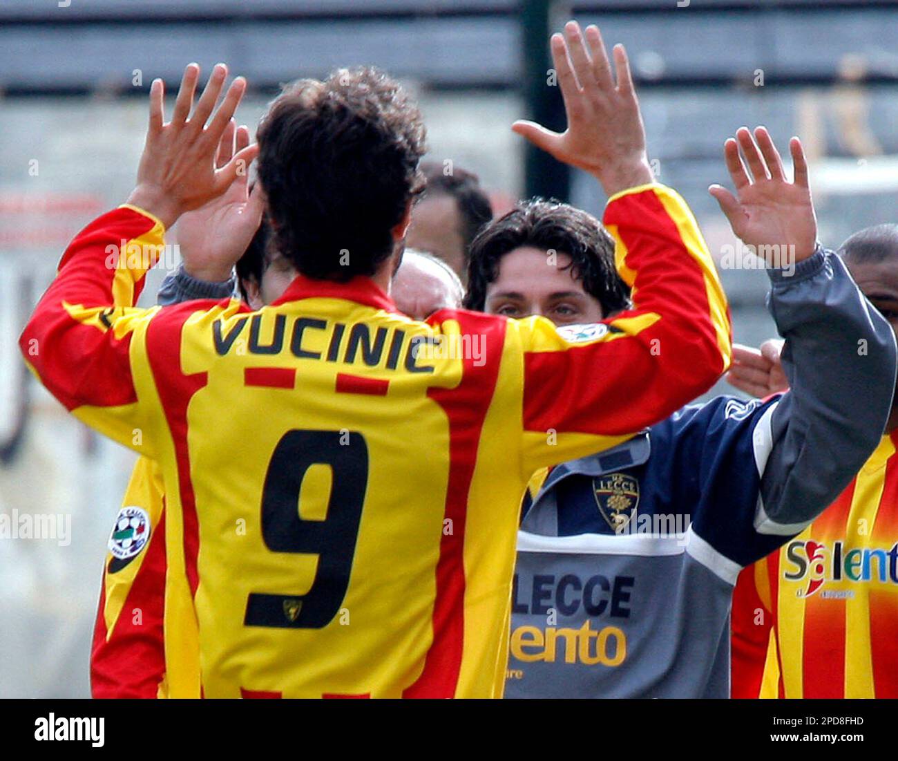 Original Lecce 2002/03 Home - Vucinic #9 Size XL (Long Sleeve)