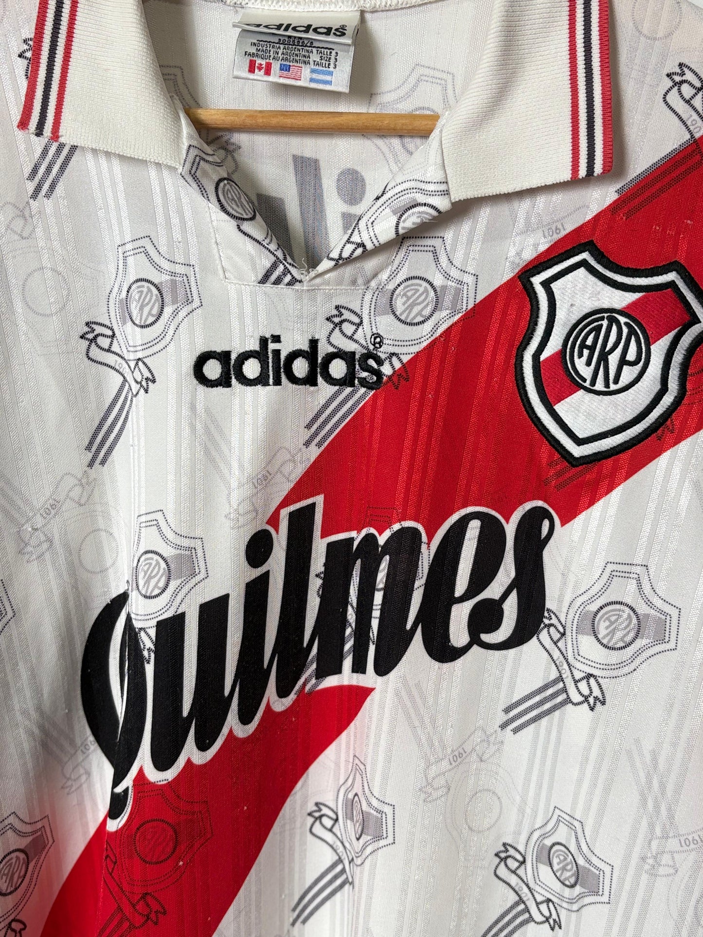 Original River Plate 1997/98 Home - Size 3 fit L (Long Sleeve)
