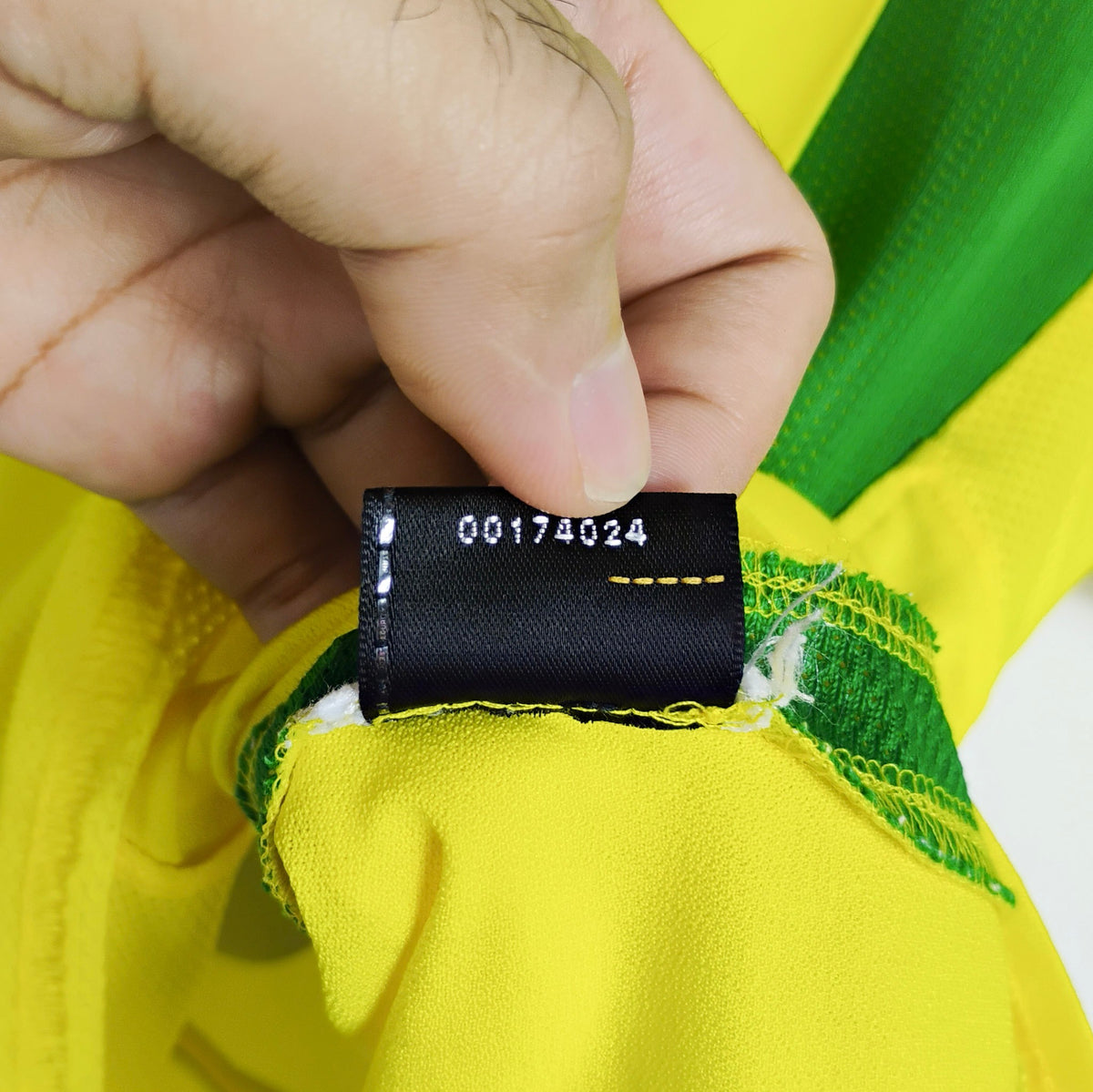 Original Brazil 2002 Home - Ronaldo #9 Size M
