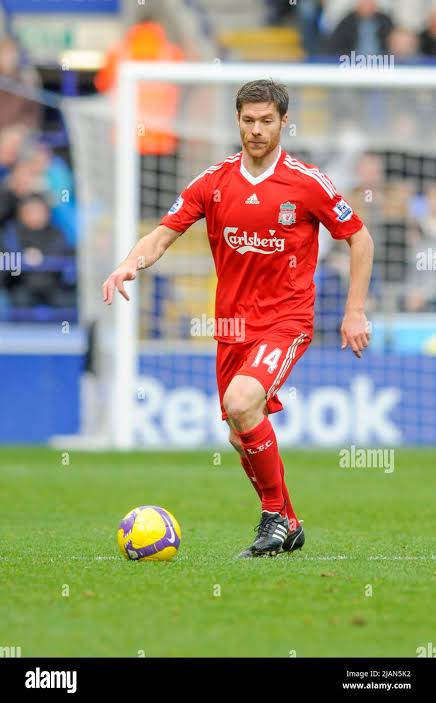 Authentic Liverpool 2008/09 Home - Alonso #14 Size M (Ls)