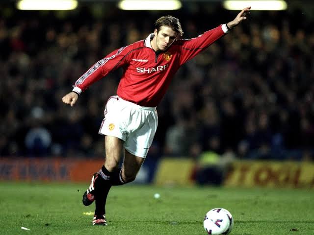 Authentic Manchester United 1998/99 Home - Beckham #7 Size XL