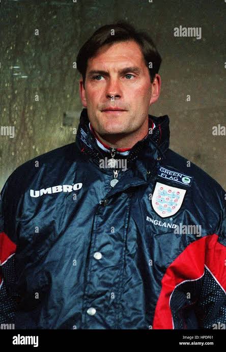 Authentic England 1997/99 Umbro Jacket - Size L