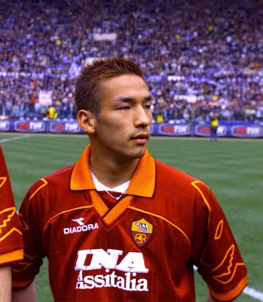 Original AS Roma 1999/00 Home - Nakata #8 Size M
