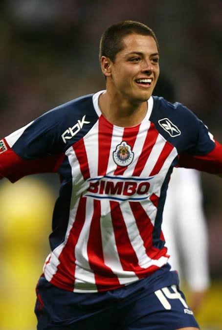 Authentic Chivas Guadalajara 2008/09 Home - Chicarito #14 Size M