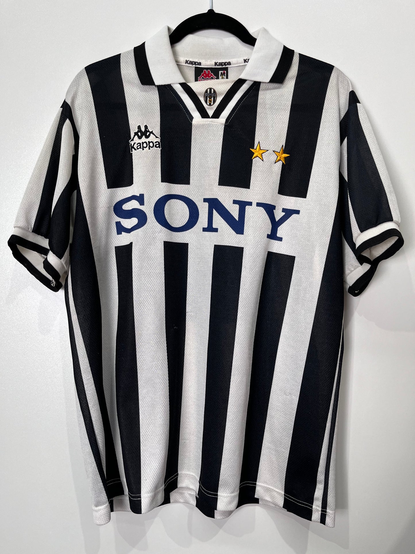 Authentic Juventus 1996/97 Home - Size M