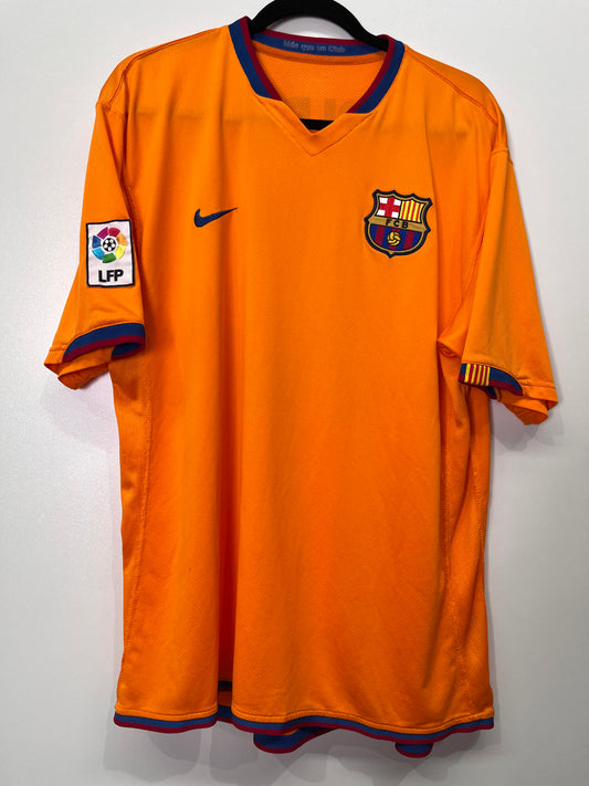 Authentic Barcelona 2006/07 Away - Ronaldinho #10 Size M