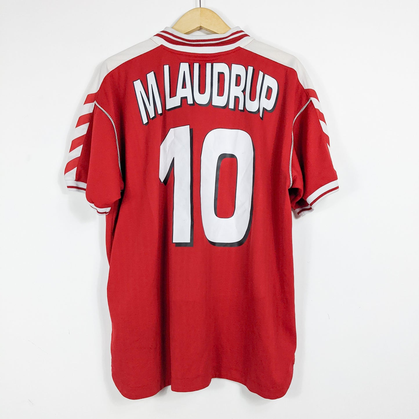 Authentic Denmark 1998 Home - Michael Laudrup #10 Size XL