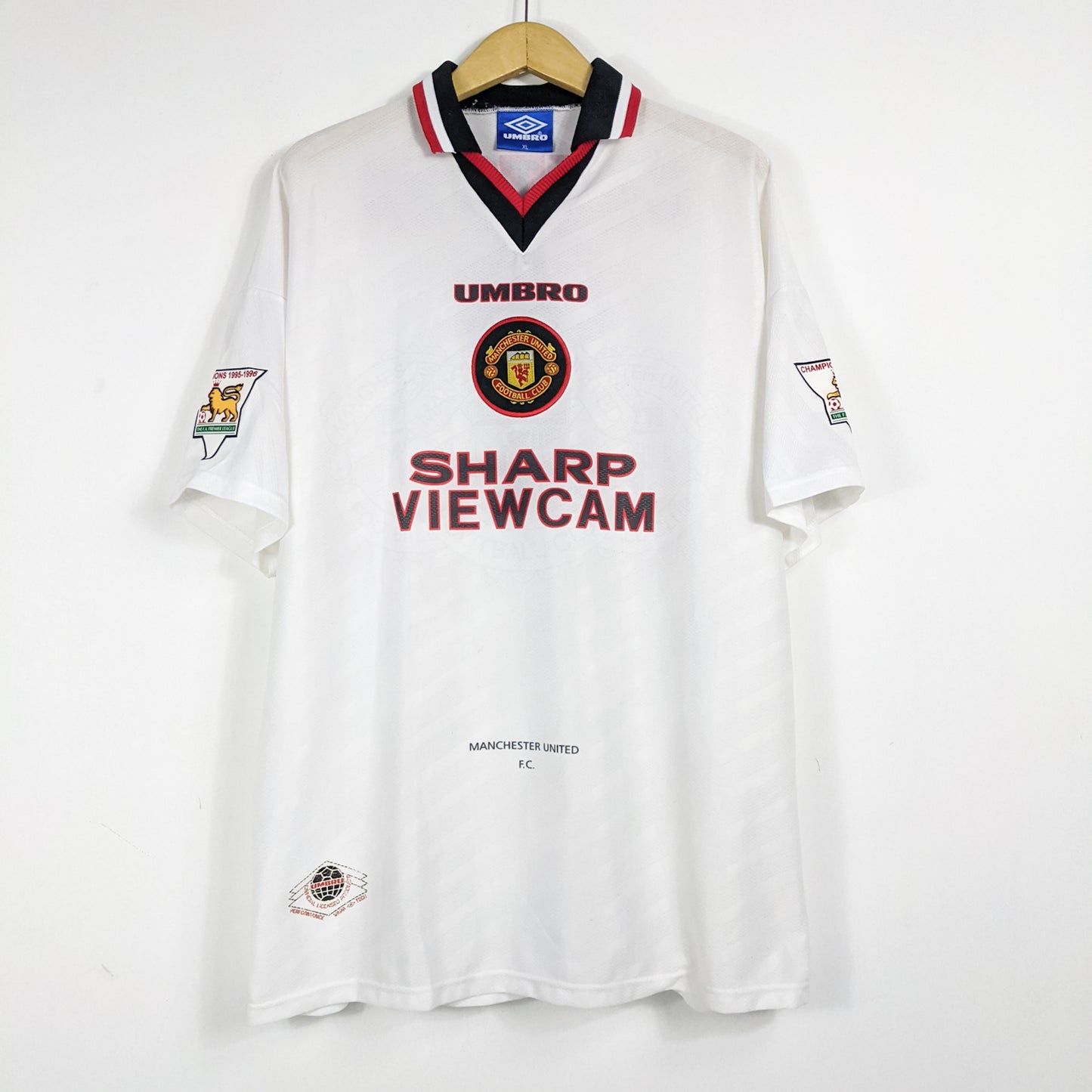 Authentic Manchester United 1996/97 Away - Eric Cantona #7 Size XL