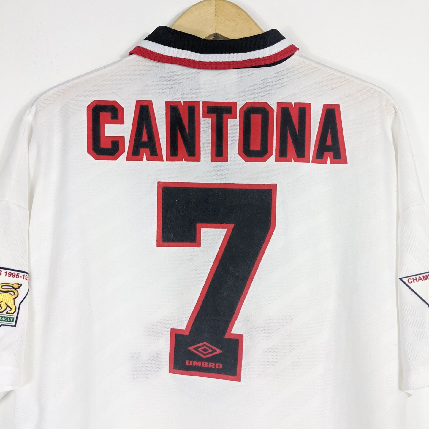 Authentic Manchester United 1996/97 Away - Eric Cantona #7 Size XL