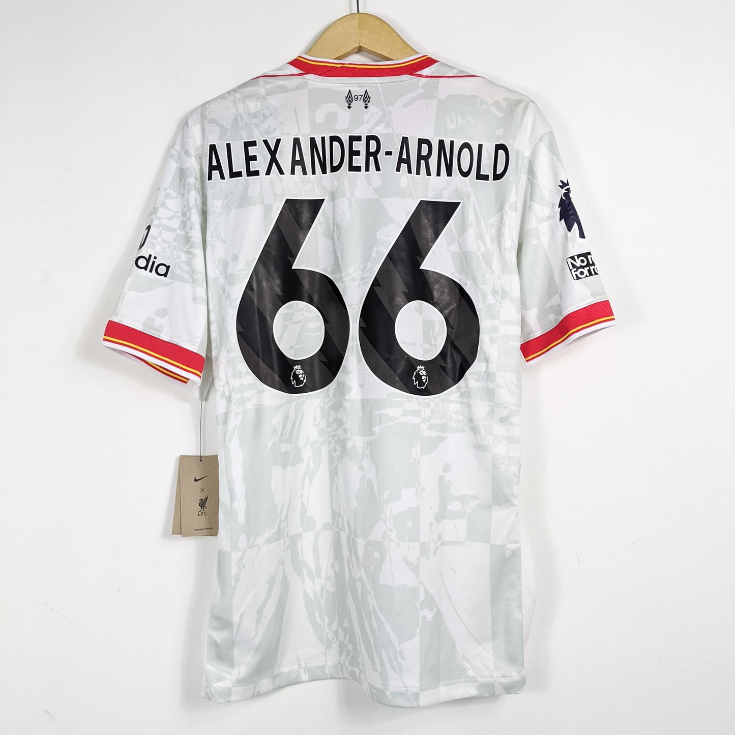 Authentic Liverpool 2024/25 third - Trent-Alexander Arnold #66 Size L (Bnwt)