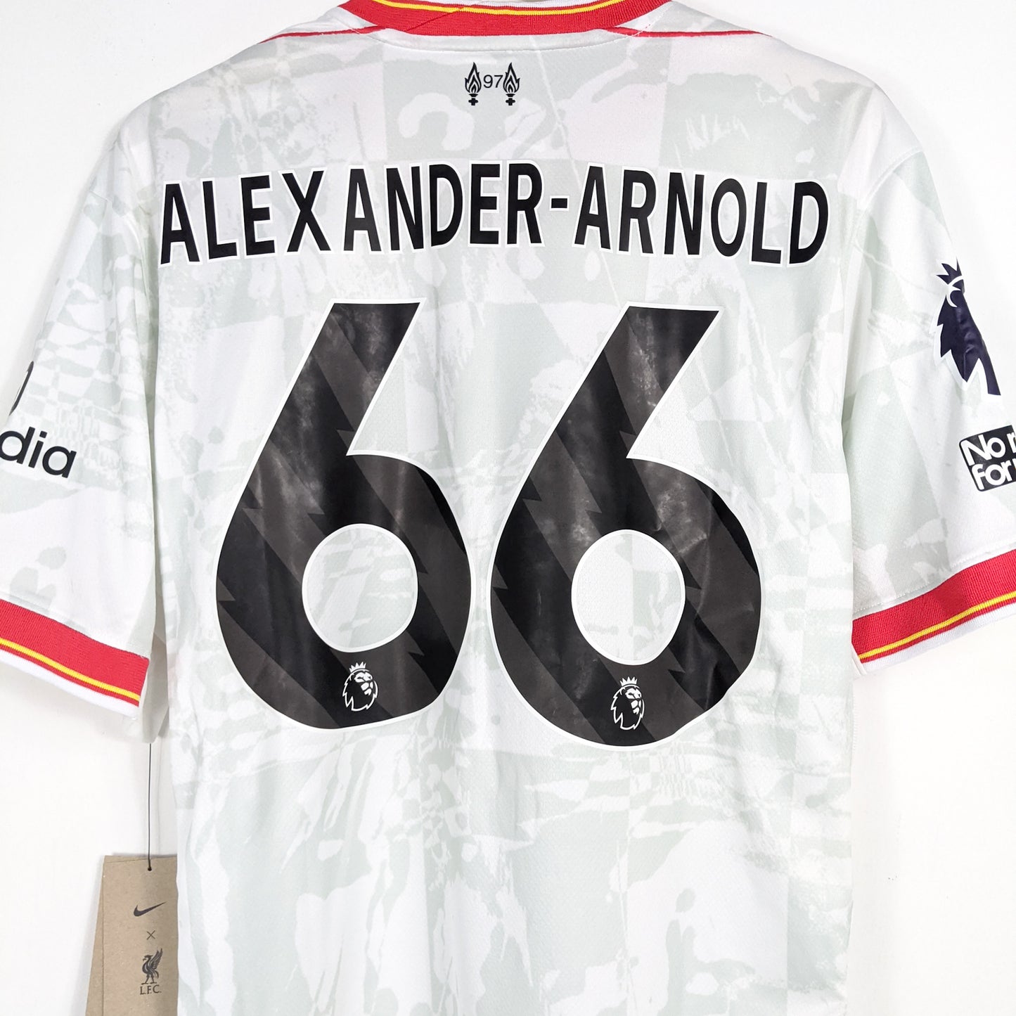 Authentic Liverpool 2024/25 third - Trent-Alexander Arnold #66 Size L (Bnwt)