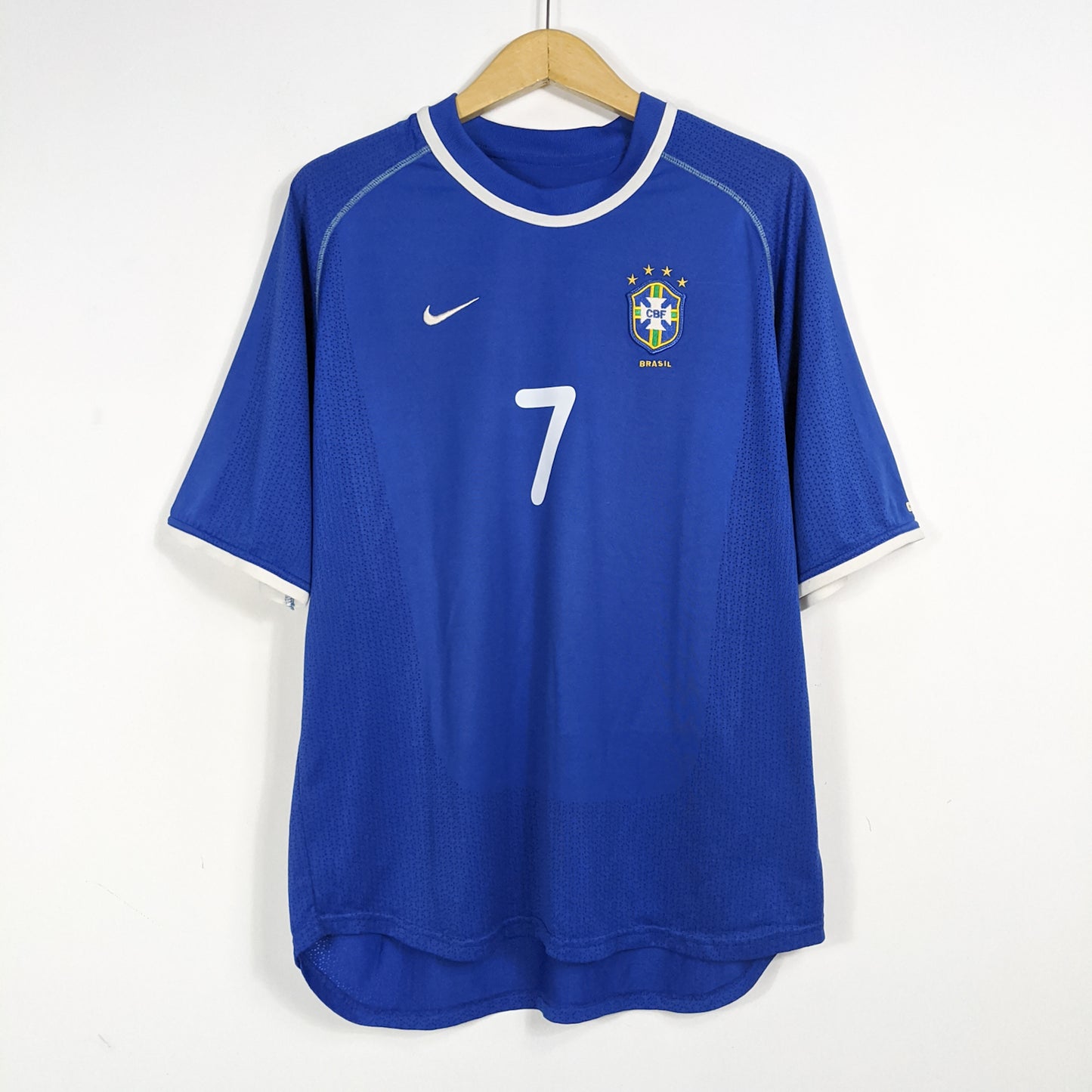 Authentic Brazil 2000/02 Away - Ronaldinho #7 Size L