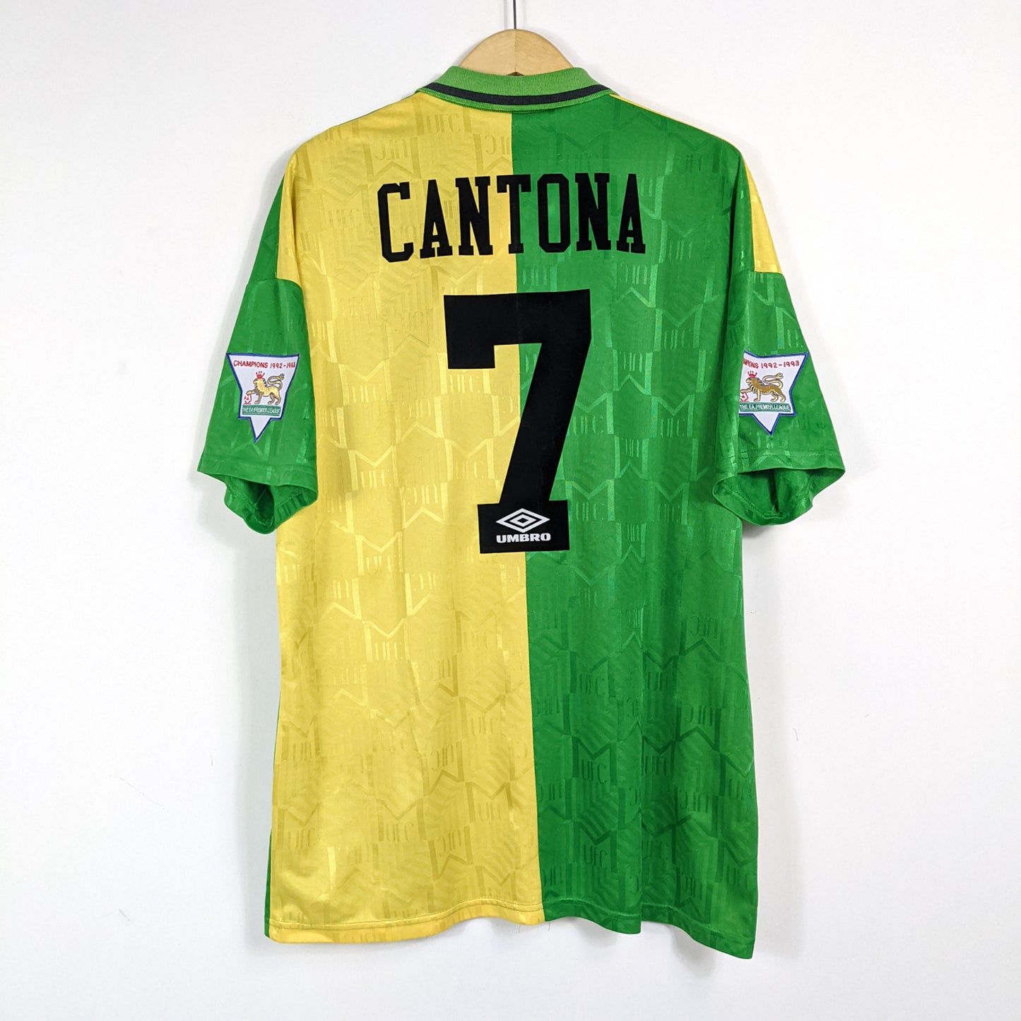 Authentic Manchester United 1992/93 Third - Eric Cantona #7 Size XL