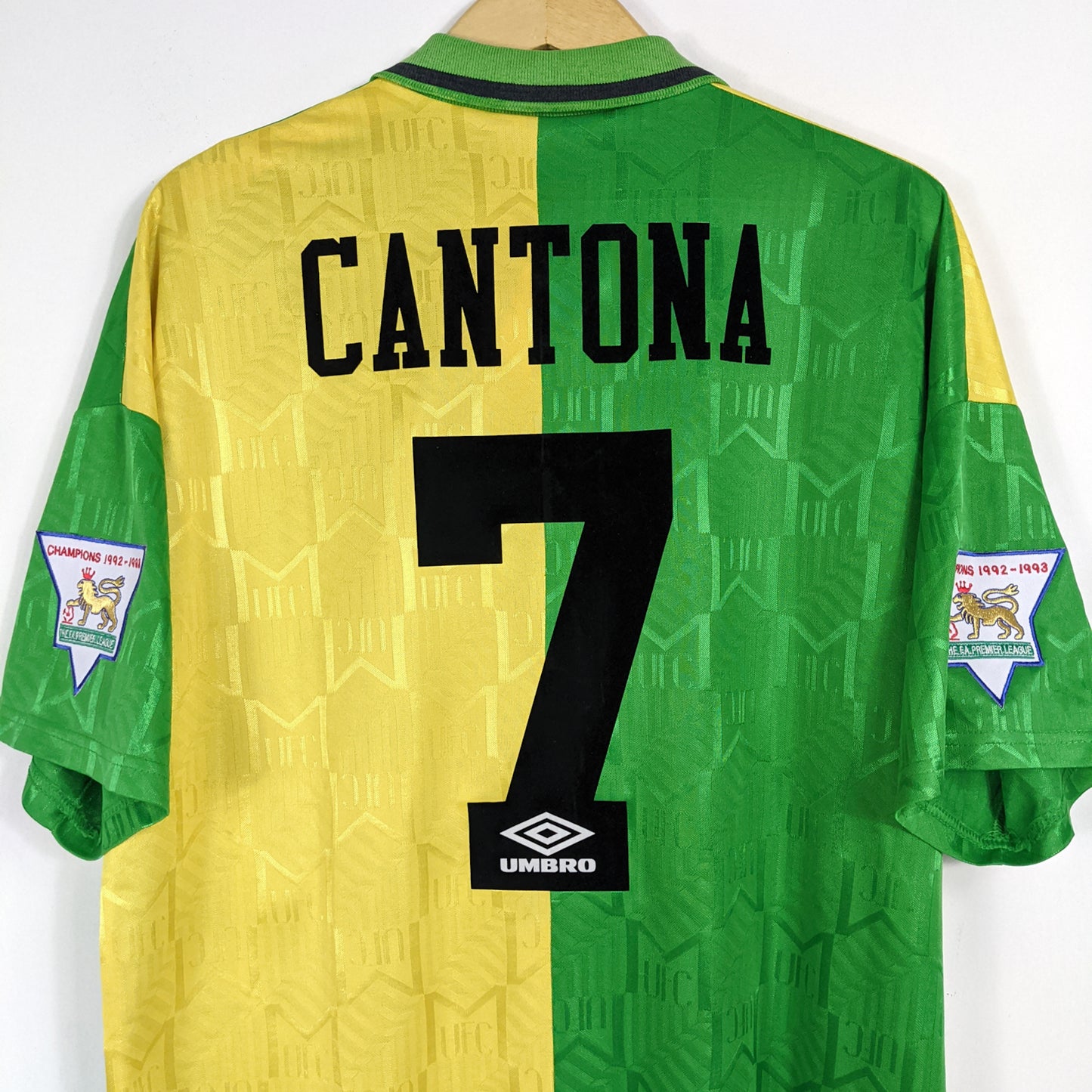 Authentic Manchester United 1992/93 Third - Eric Cantona #7 Size XL