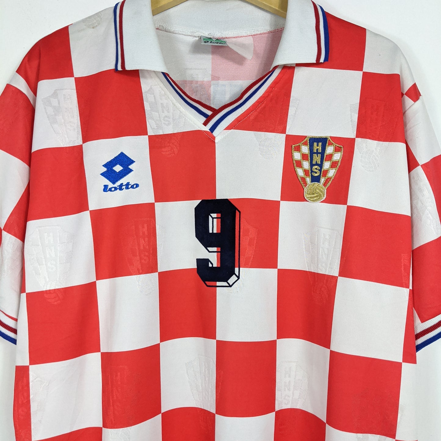 Authentic Croatia 1995/96 Home - Davor Šuker #9 Size L