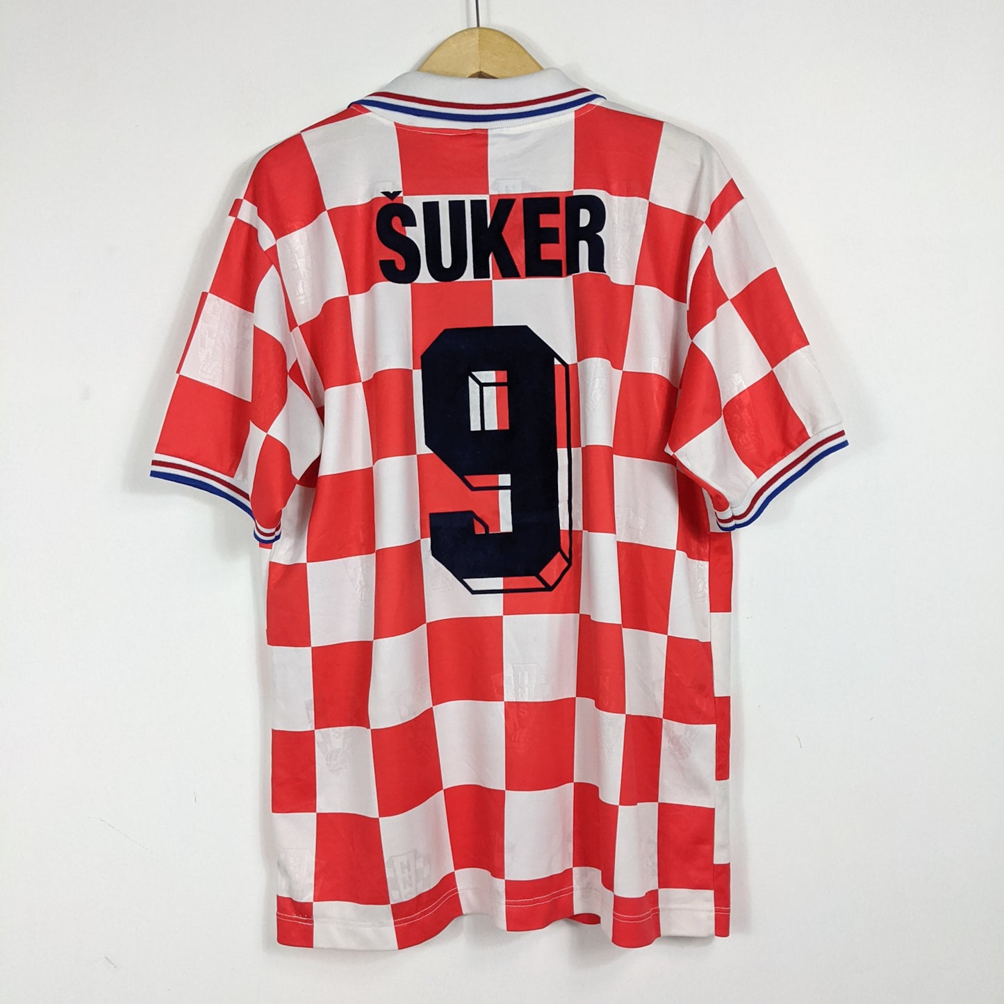 Authentic Croatia 1995/96 Home - Davor Šuker #9 Size L