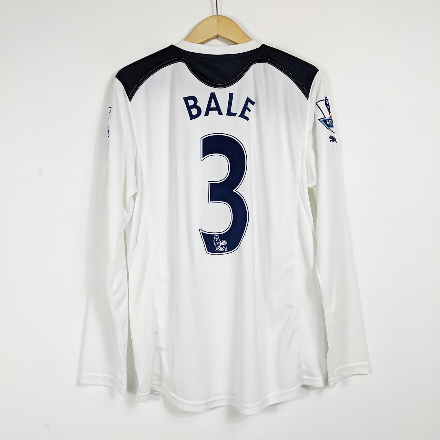 Authentic Tottenham 2010/11 Home - Gareth Bale #3 Size M (Longsleeve)