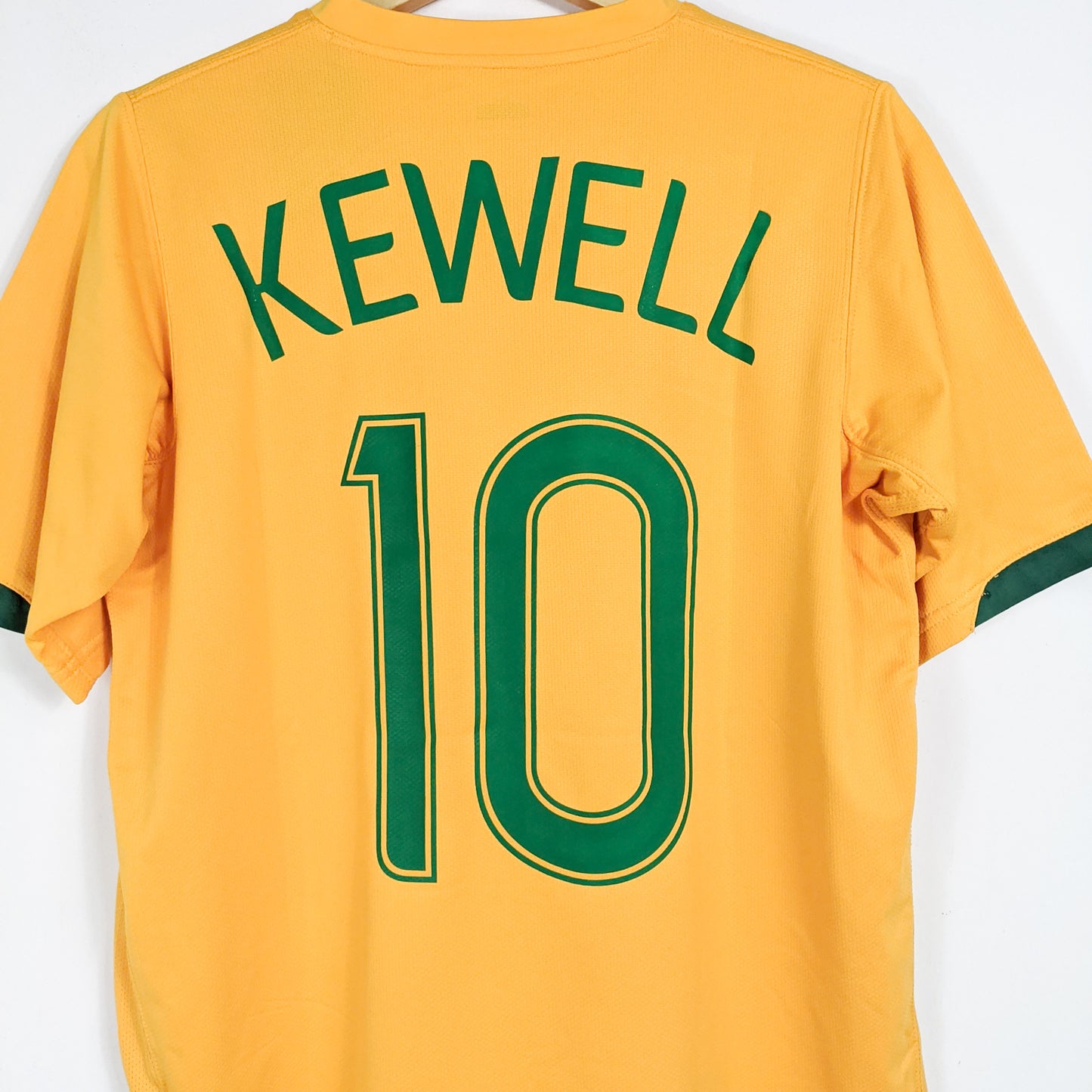 Authentic Australia 2006/07 Home - Harry Kewell #10 Size M