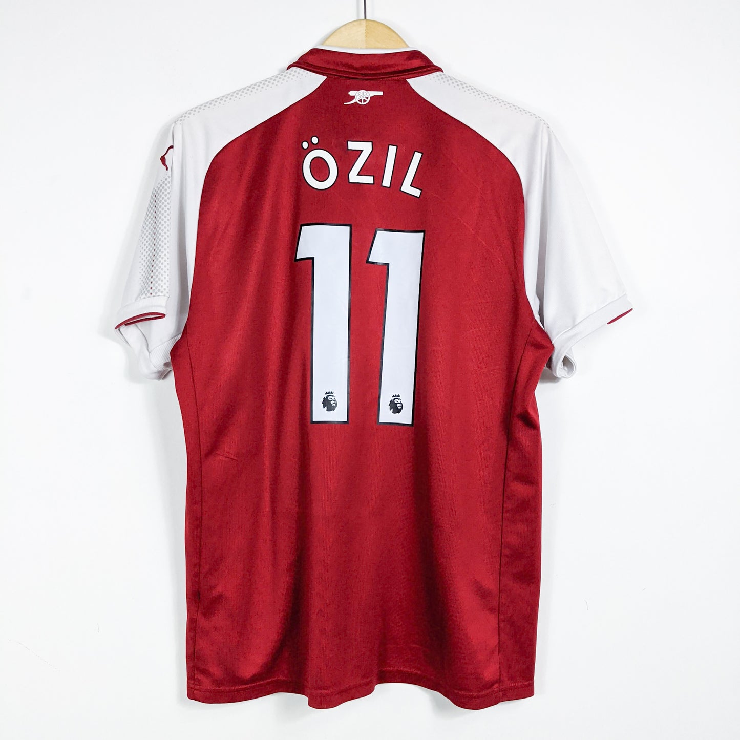 Authentic Arsenal 2017/18 Home - Mesut Ozil #11 Size L