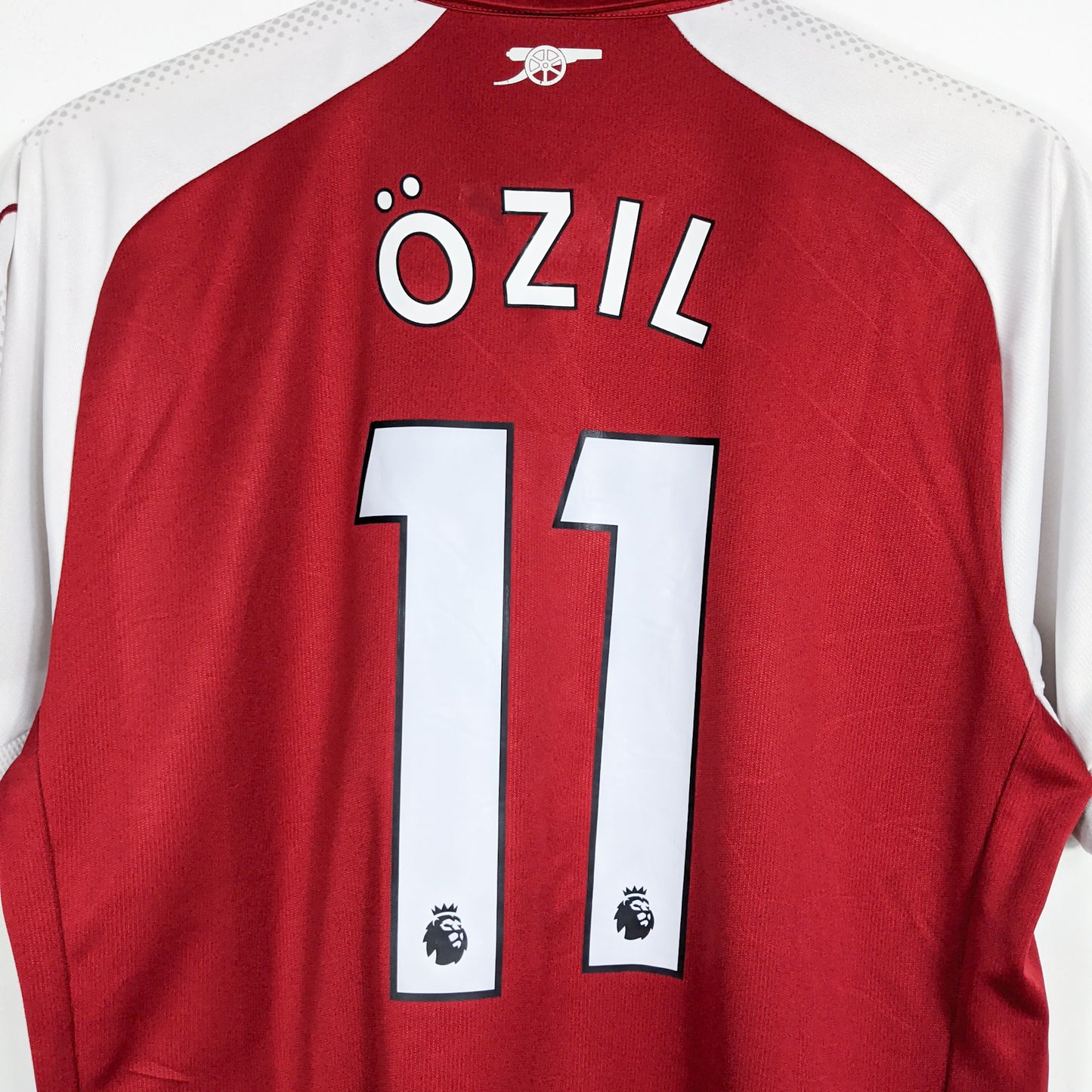 Authentic Arsenal 2017/18 Home - Mesut Ozil #11 Size L