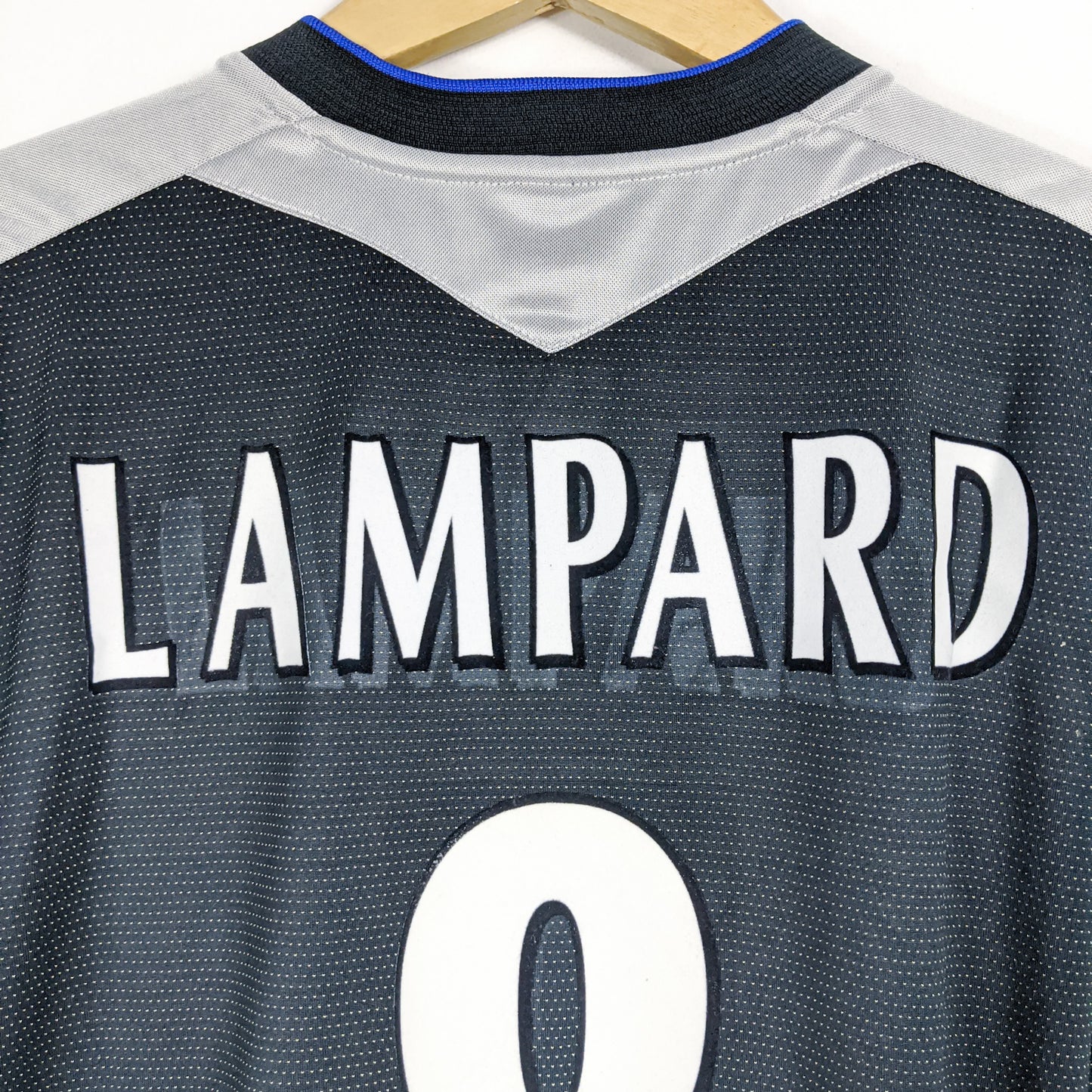 Authentic Chelsea 2004/05 Away - Frank Lampard #8 Size L