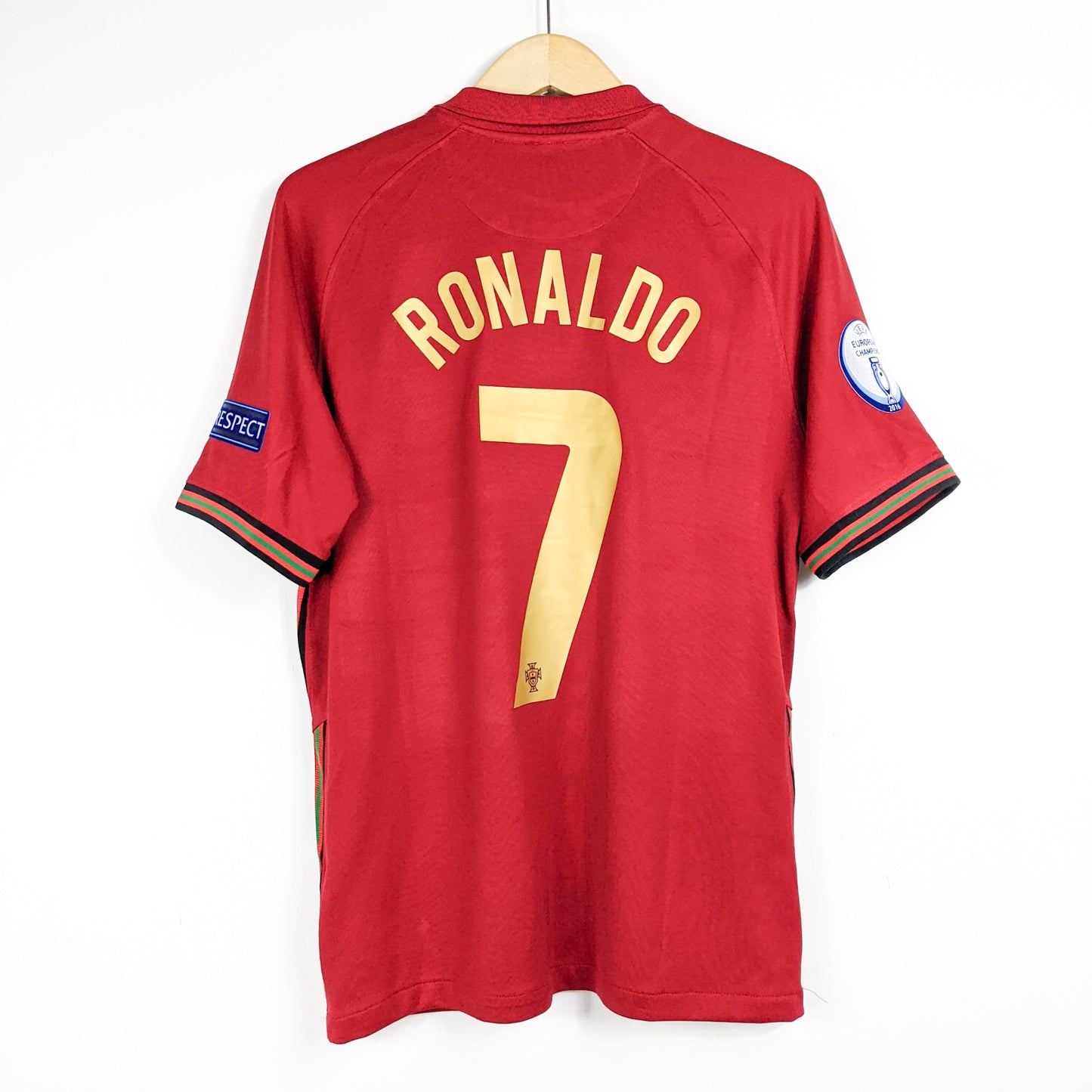 Authentic Portugal 2021 Home - Cristiano Ronaldo #7 Size M (Mdt)