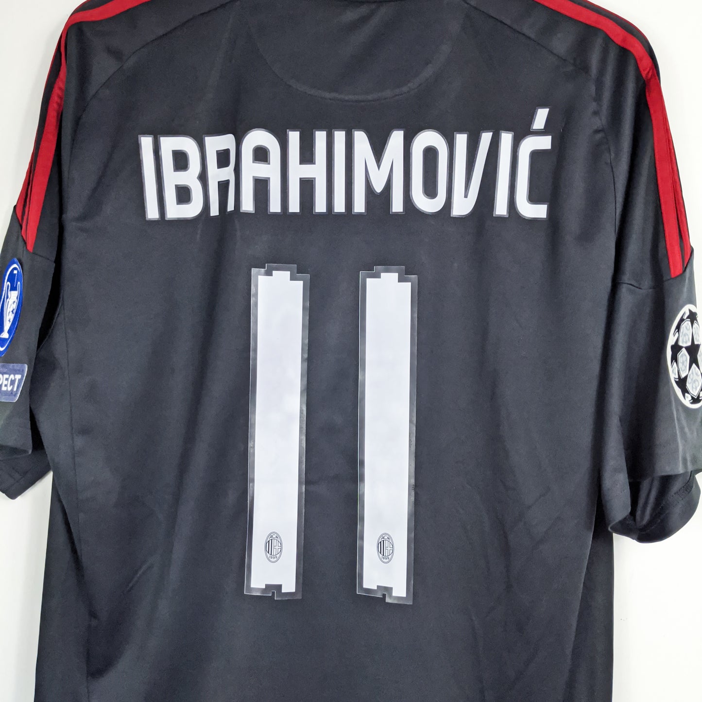 Authentic AC Milan 2010/11 Third - Zlatan Ibrahimovic #11 Size L