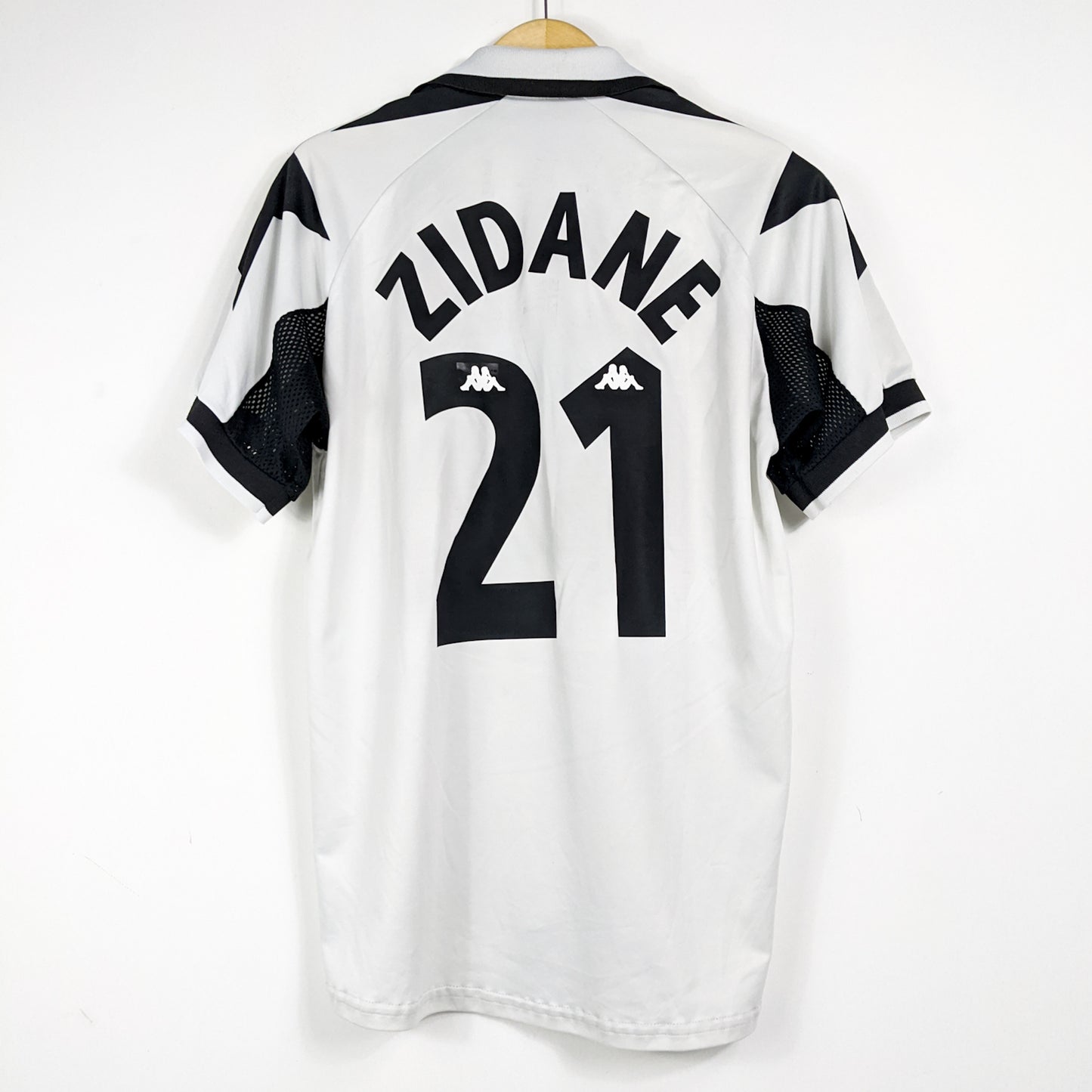 Authentic Juventus 1998/99 Home - Zidane #21 Size L