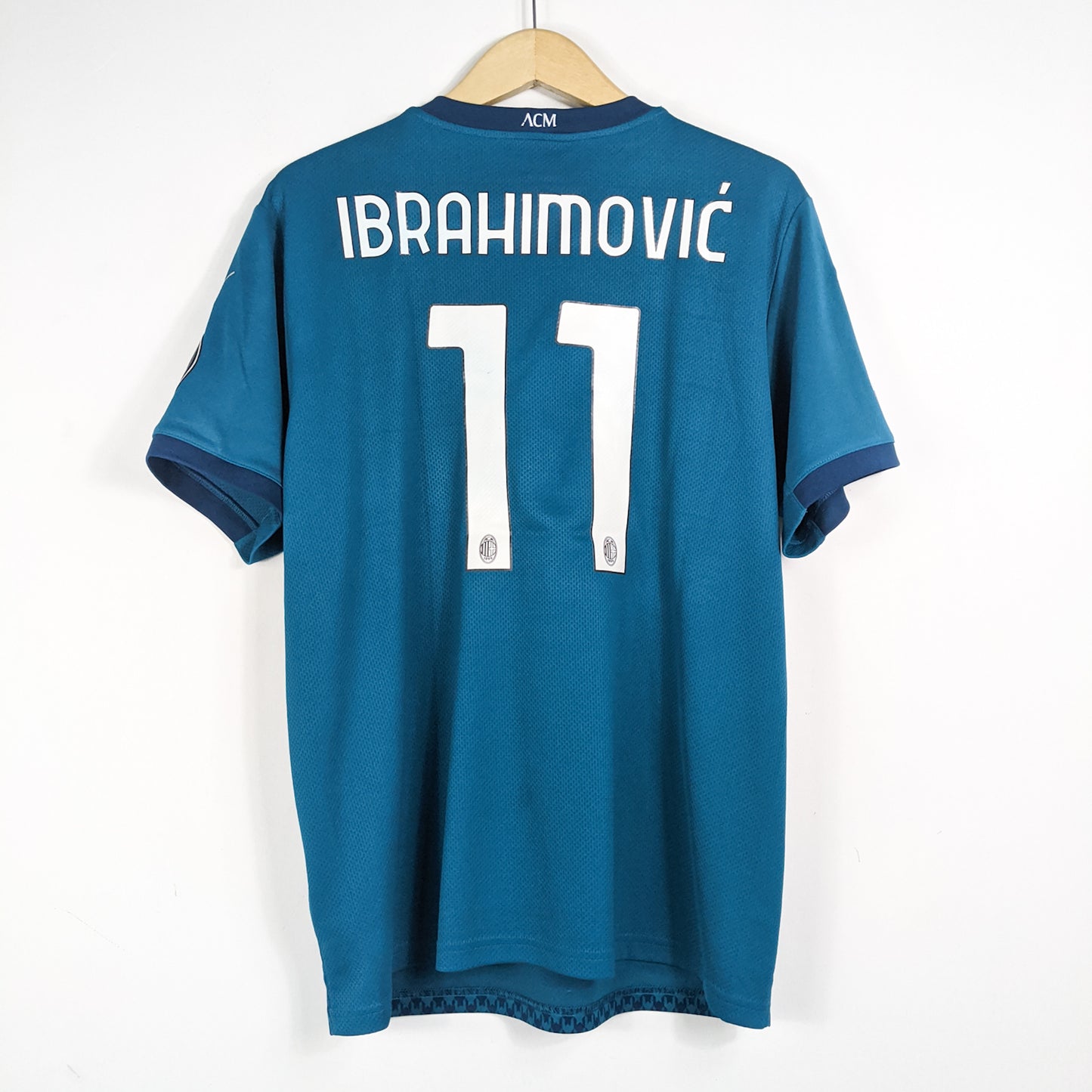 Authentic AC Milan 2020/21 Third - Ibrahimovic #11 Size L