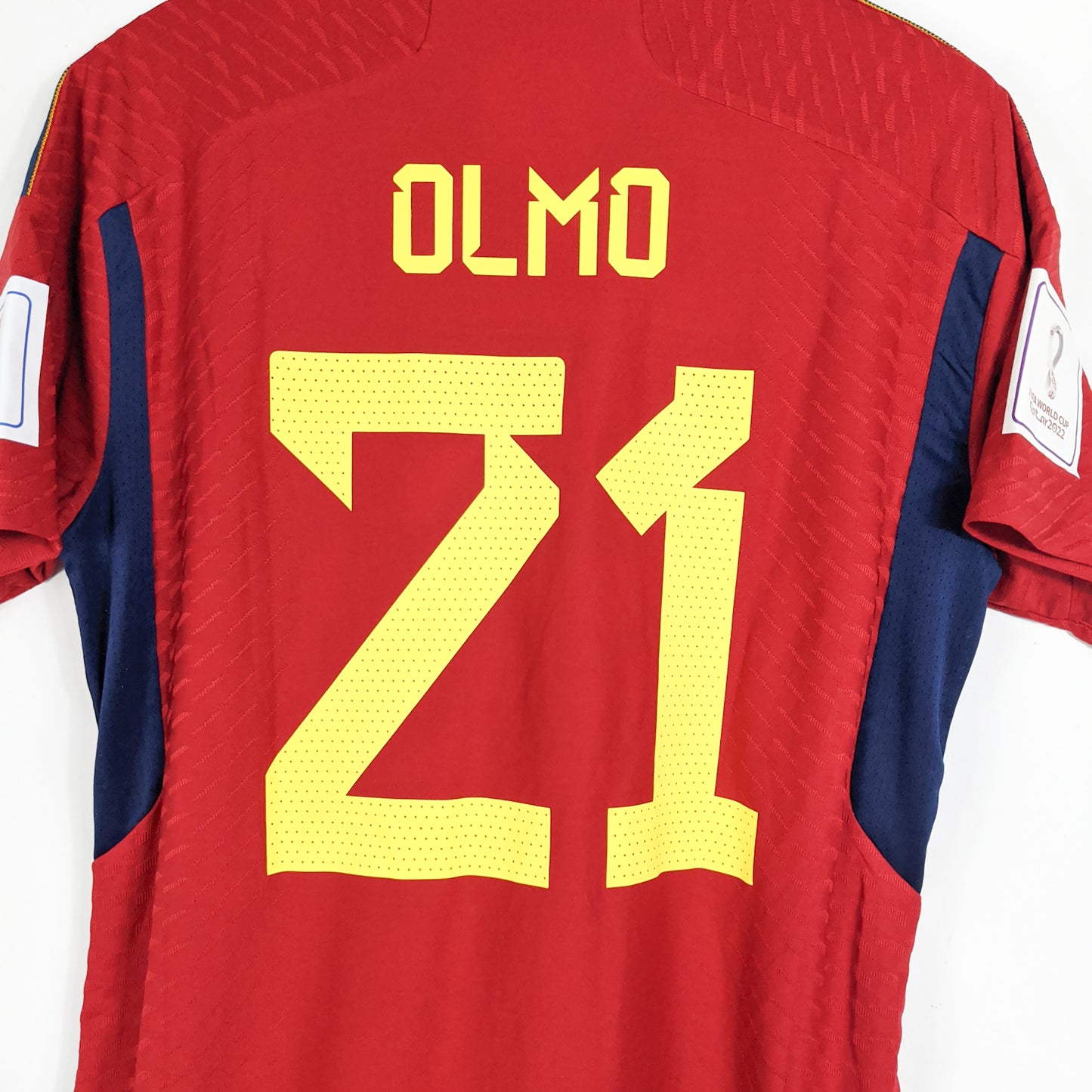 Authentic Spain 2022 Home - Dani Olmo #21 Size M (Player Issue) (Bnwt) (Mdt)