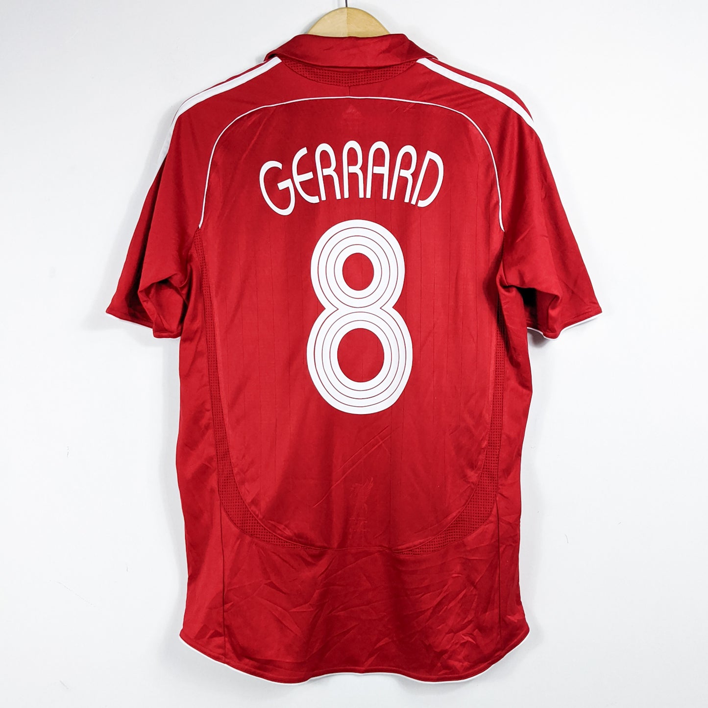 Authentic Liverpool 2006/07 Home - Gerrard #8 Size M (Mdt)