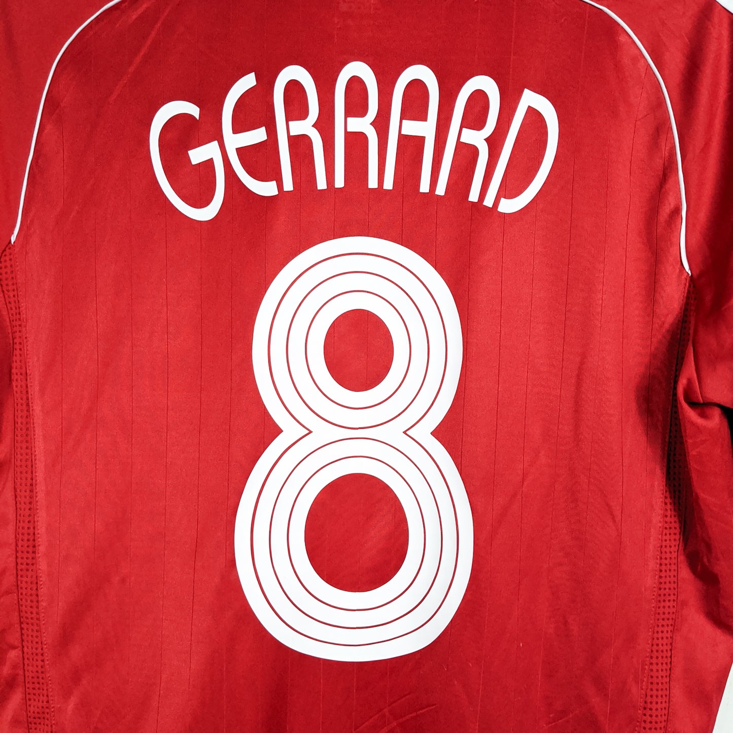 Authentic Liverpool 2006/07 Home - Gerrard #8 Size M (Mdt)