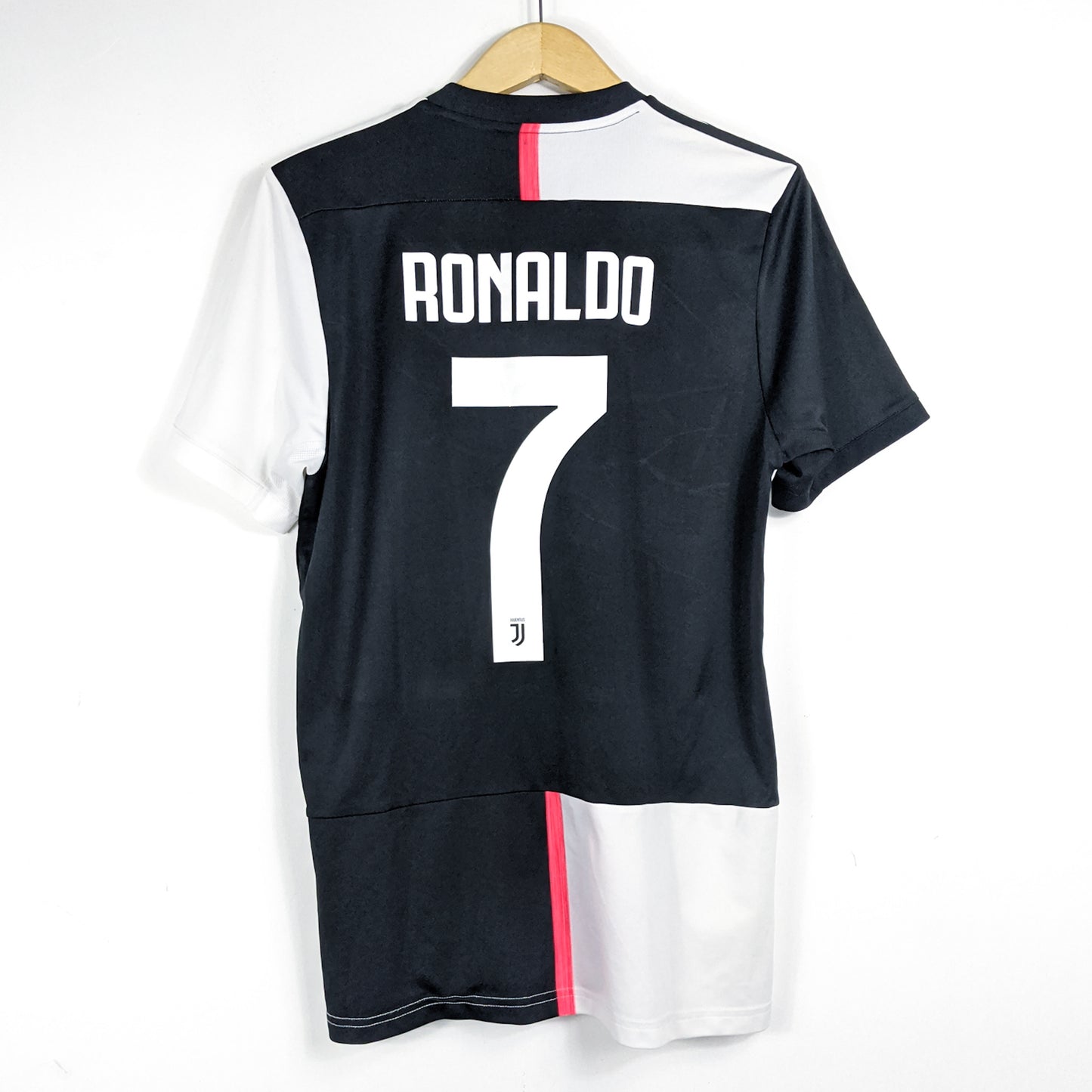 Authentic Juventus 2019/20 Home - Ronaldo #7 Size M