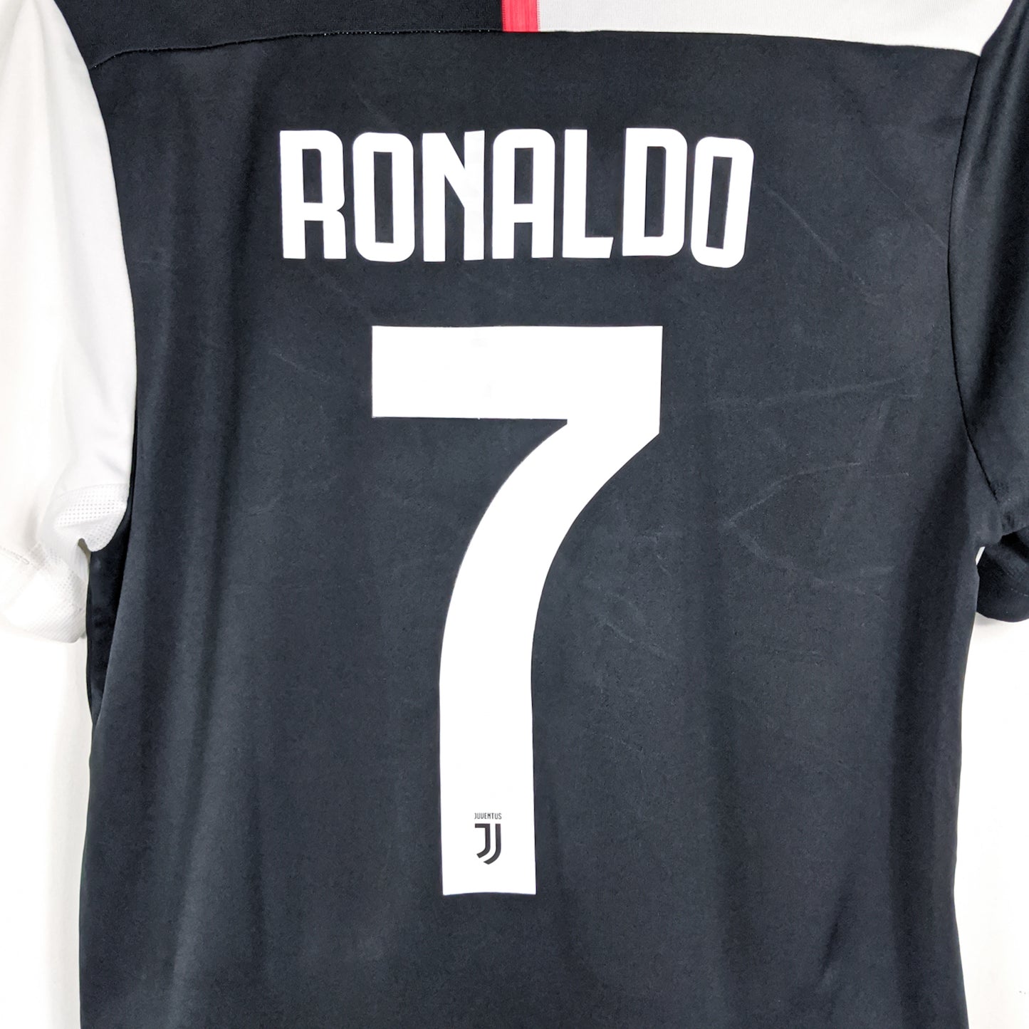 Authentic Juventus 2019/20 Home - Ronaldo #7 Size M