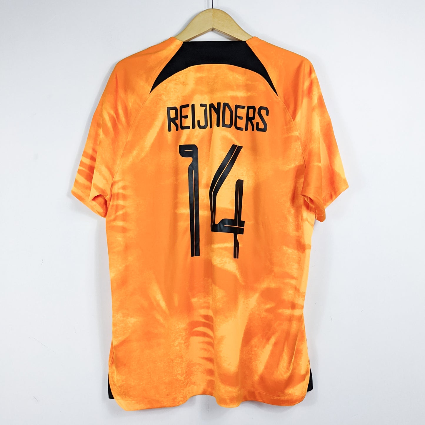 Authentic Netherlands 2022/23 Home - Reijnders #14 Size XL