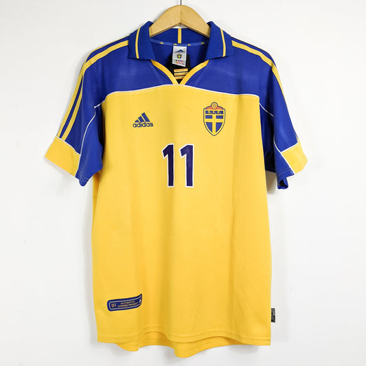 Authentic Sweden 2000 Home - Ibrahimovic #11 Size M