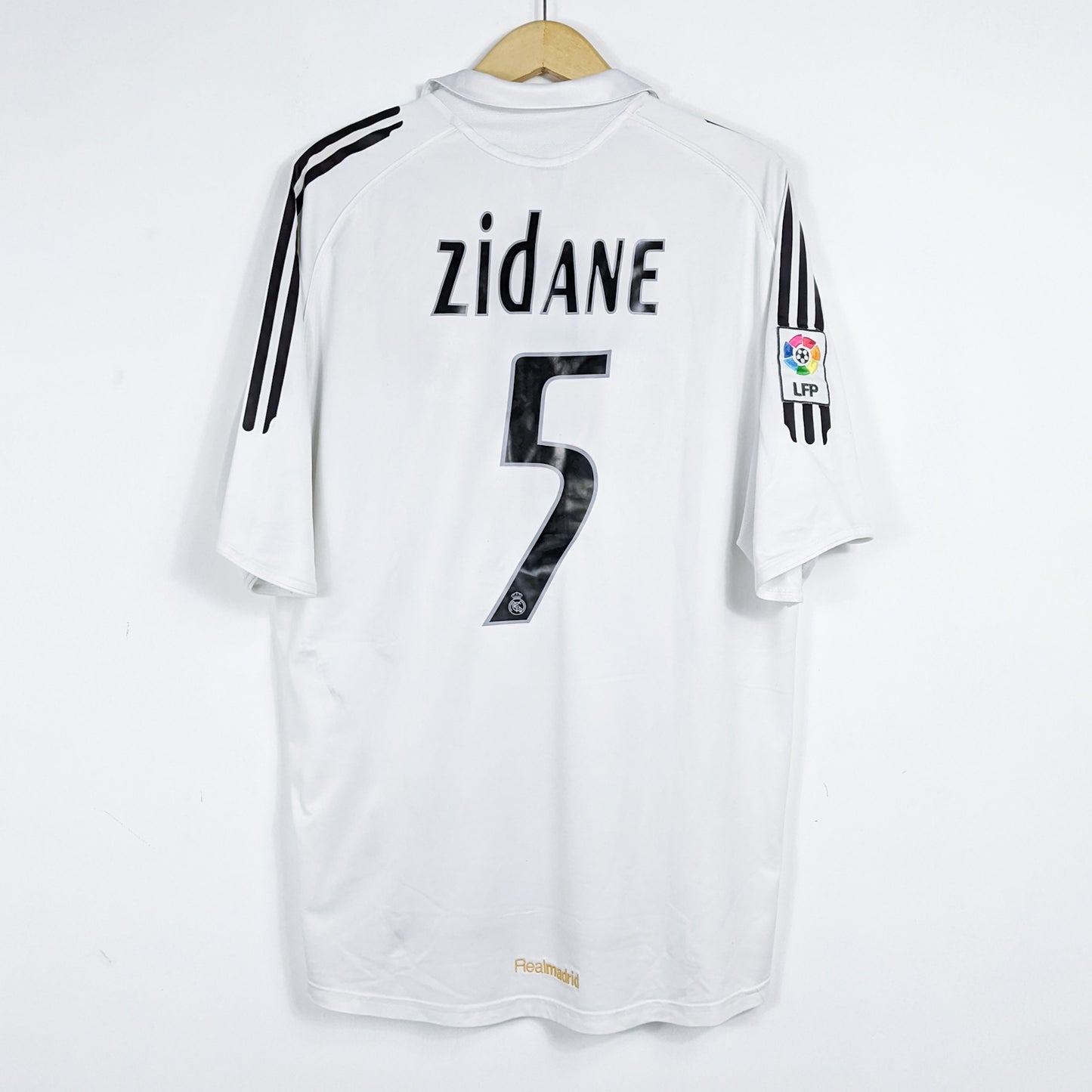 Authentic Real Madrid 2005/06 Home - Zidane #5 Size XL