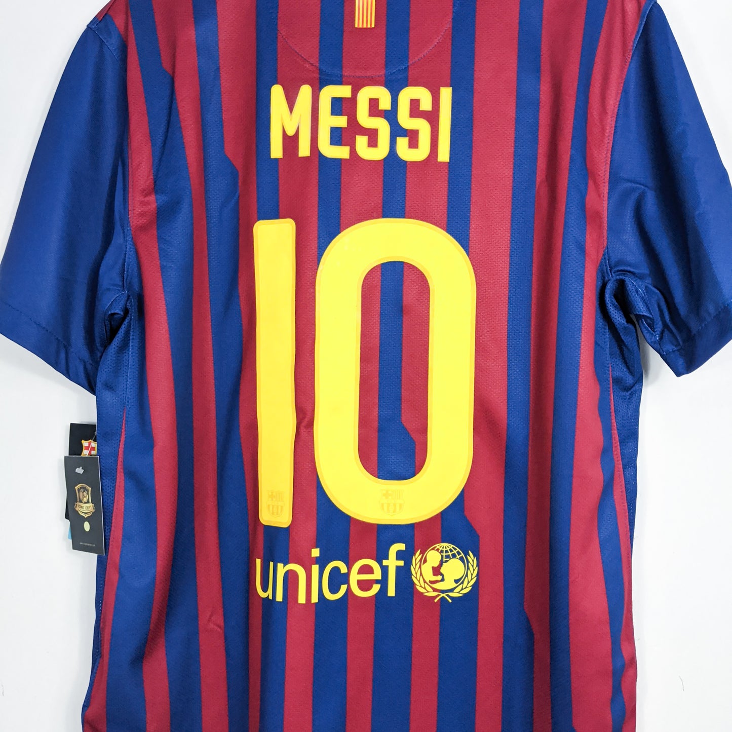 Authentic Barcelona 2011/12 Home - Messi #10 Size L (Bnwt)