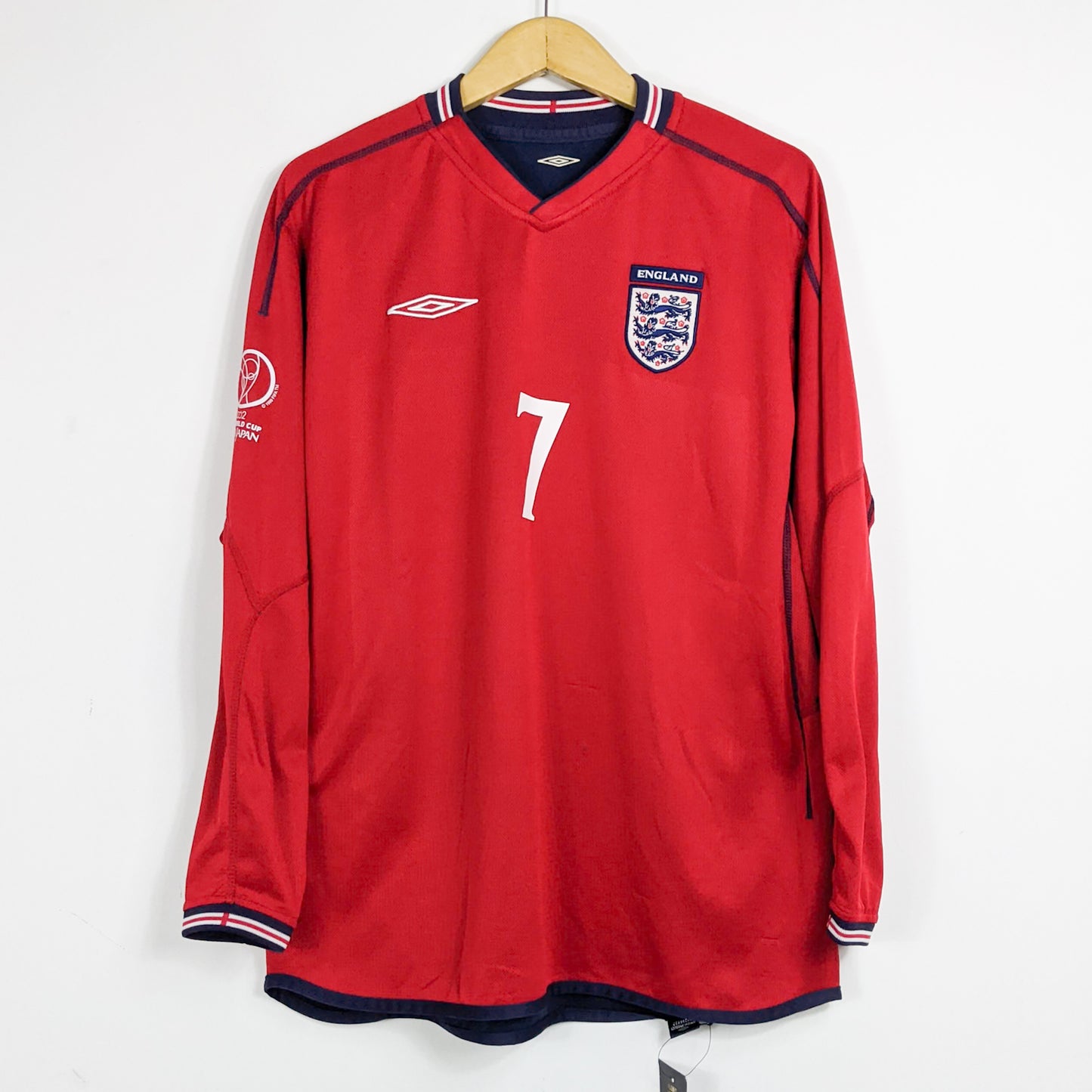 Authentic England 2002 Away - Beckham #7 Size L (Long Sleeve)