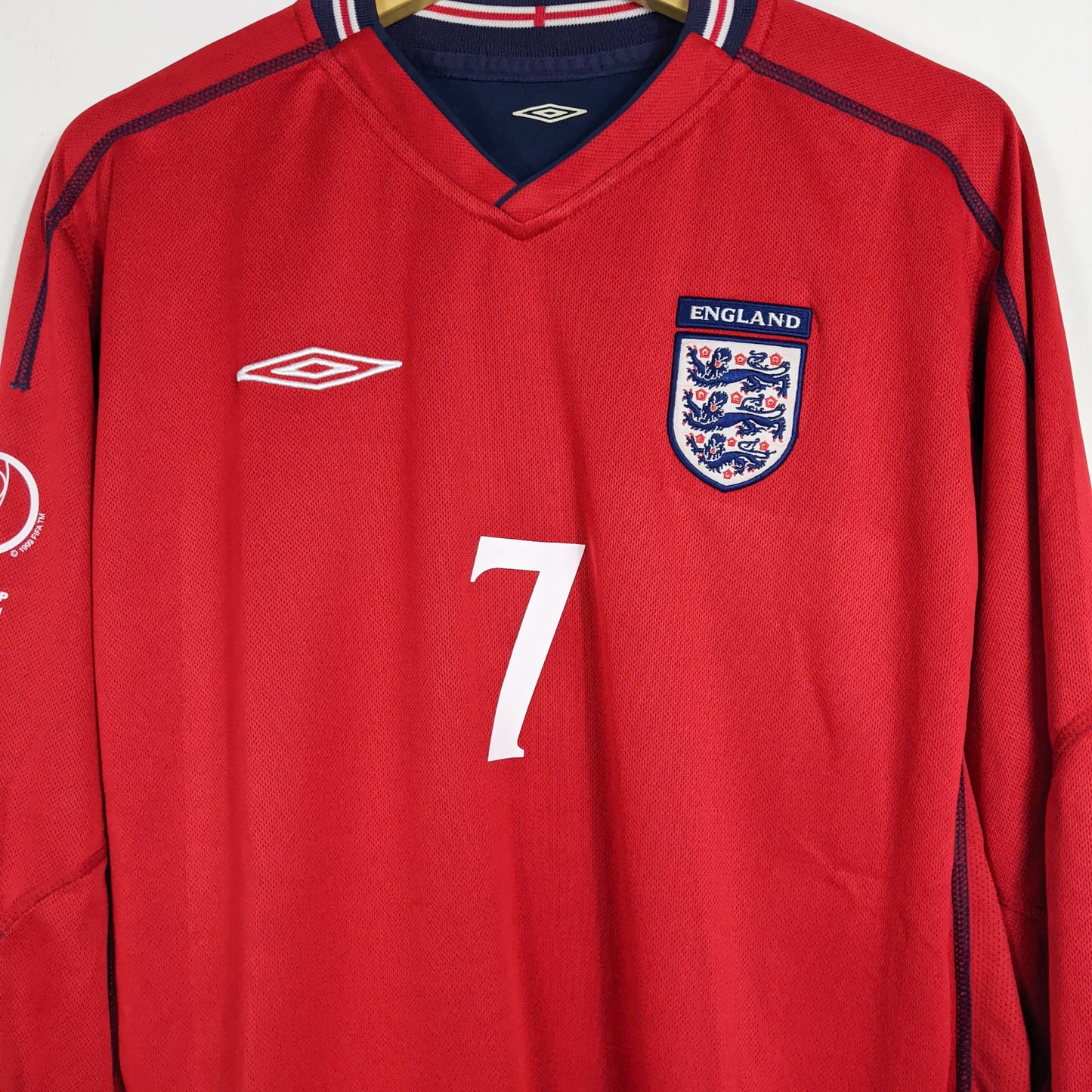 Authentic England 2002 Away - Beckham #7 Size L (Long Sleeve)