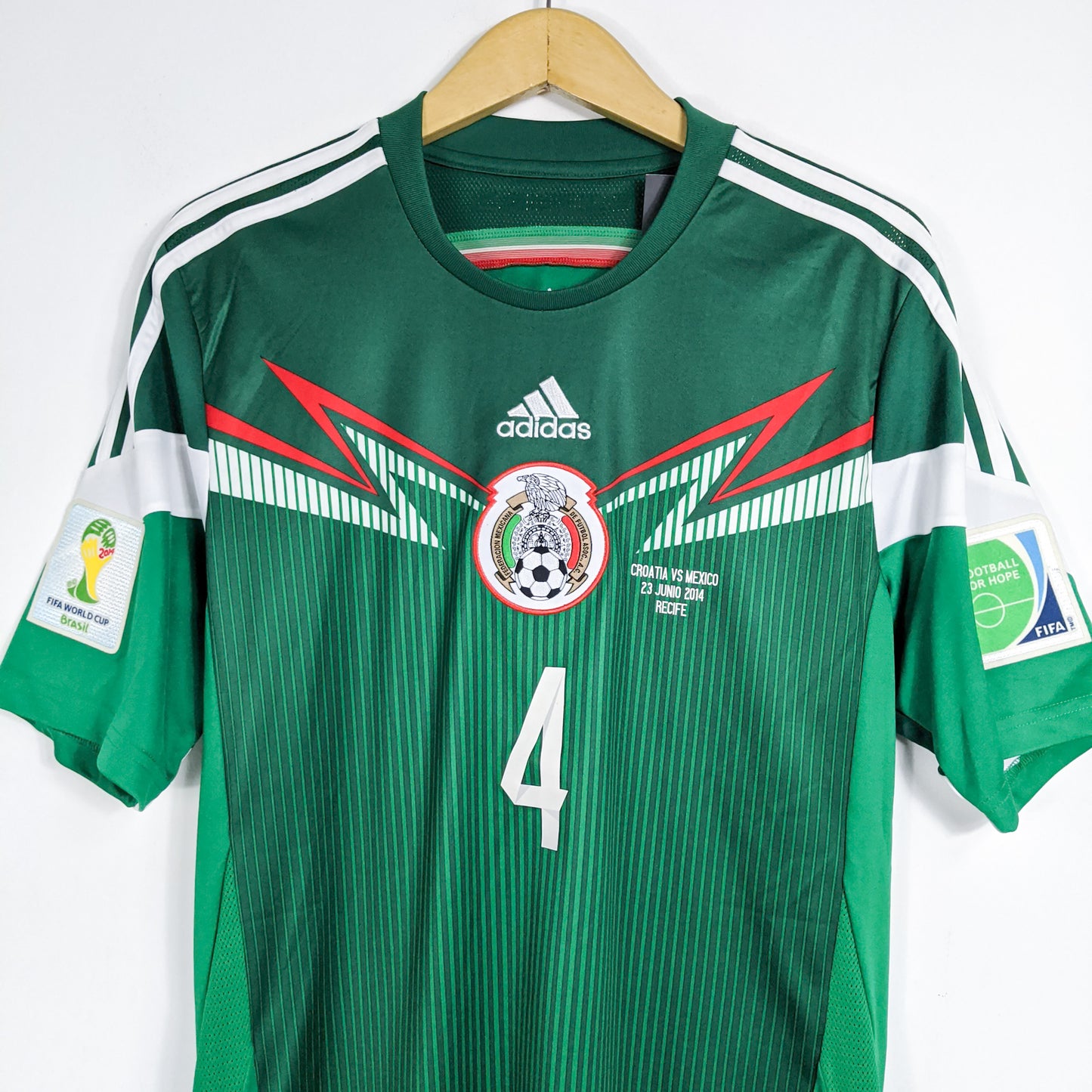 Authentic Mexico 2014 Home - Rafa Marquez #4 Size M (Mdt)