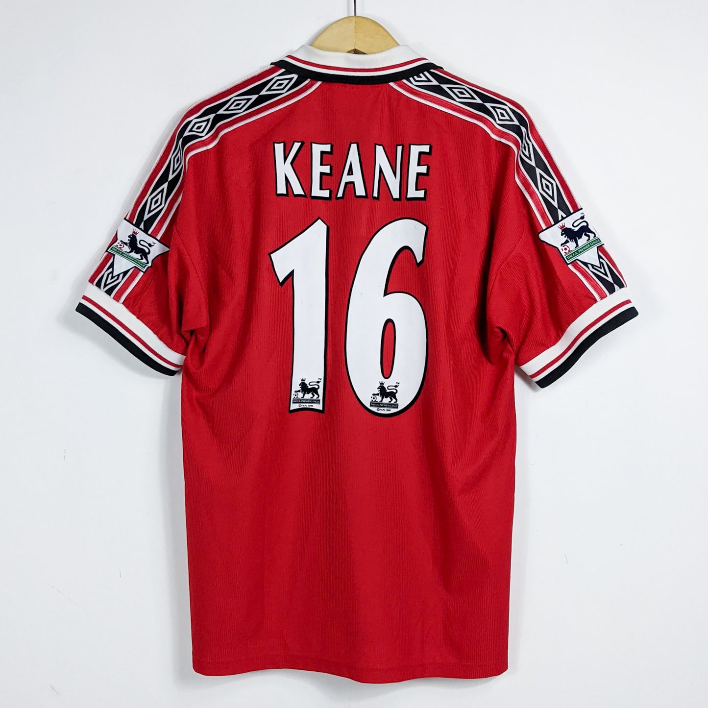 Authentic Manchester United 1998/99 Home - Keane #16 Size L