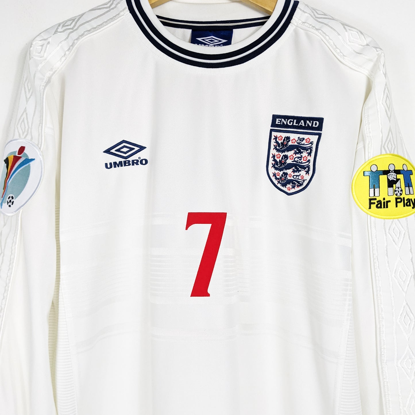 Authentic England 1999/00 Home - Beckham #7 Size XL (Long Sleeve)