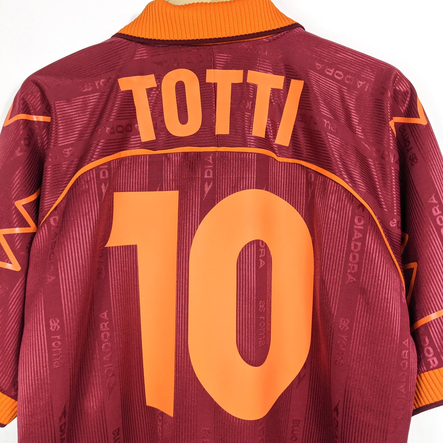 Authentic AS Roma 1999/00 Home - Totti #10 Size XL