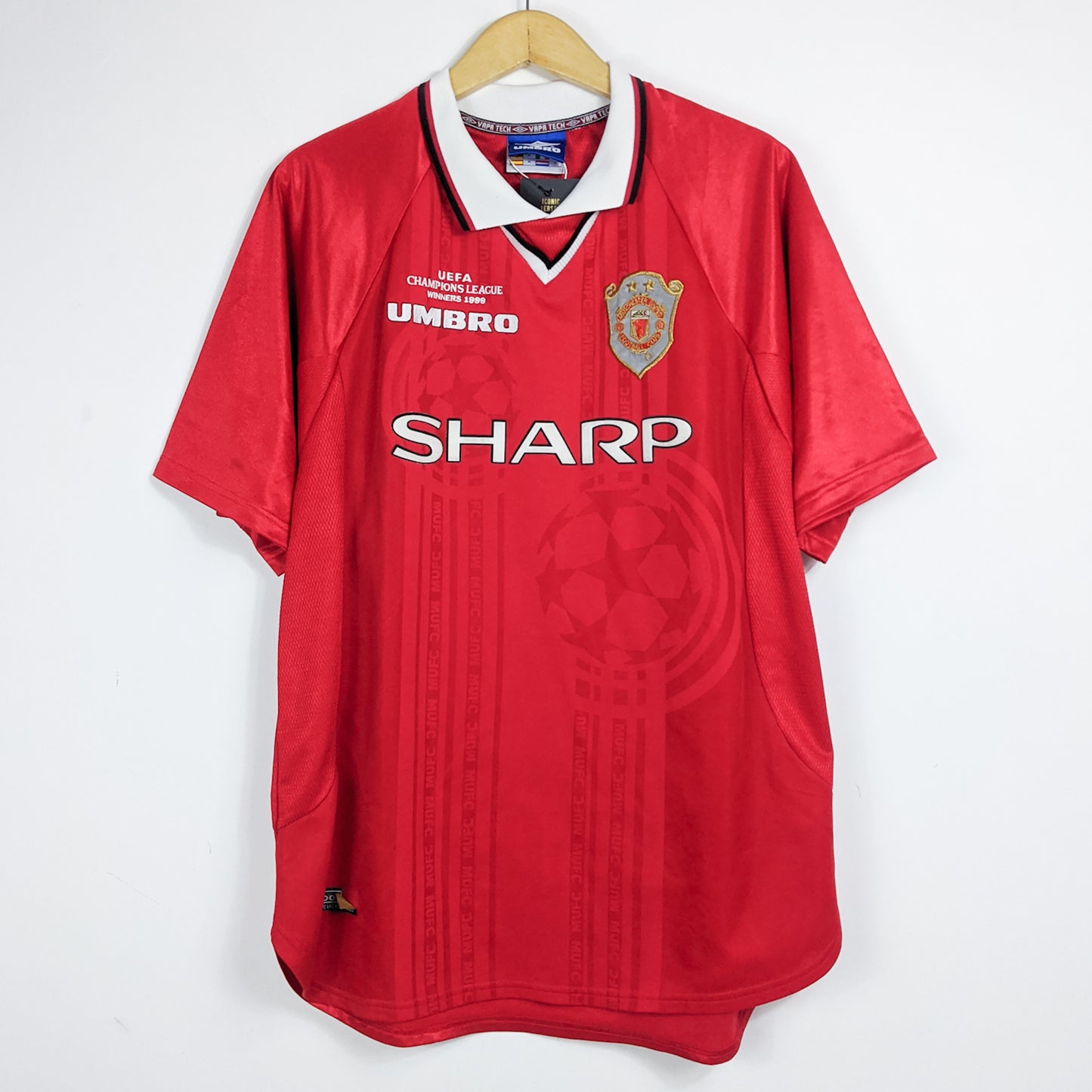 Authentic Manchester United 1999 Home - Size XL (UCL Winner)