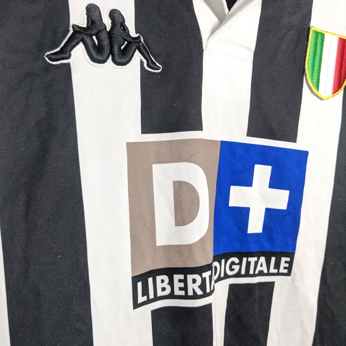 Authentic Juventus 1998/99 Home - Davids #26 Size XL