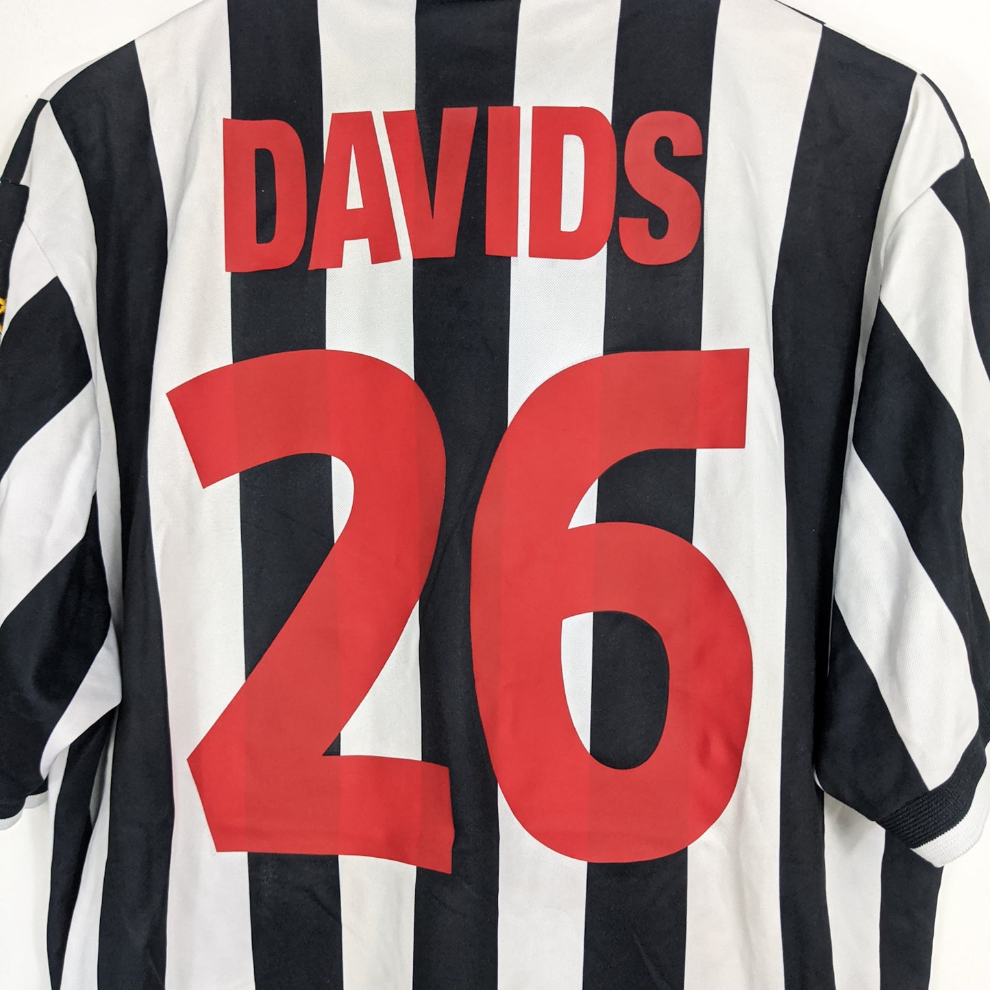 Authentic Juventus 1998/99 Home - Davids #26 Size XL