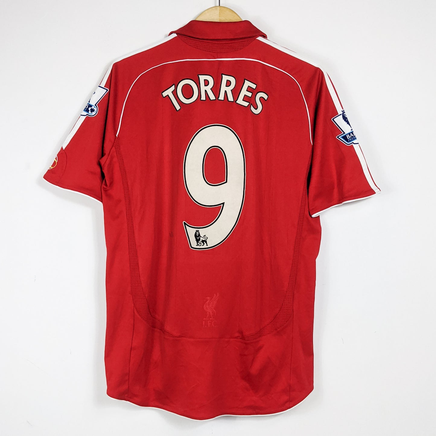 Authentic Liverpool 2006/07 Home - Torres #9 Size M