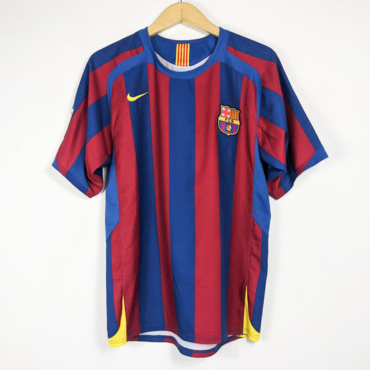 Authentic Barcelona 2005/06 Home - Ronaldinho #10 Size M