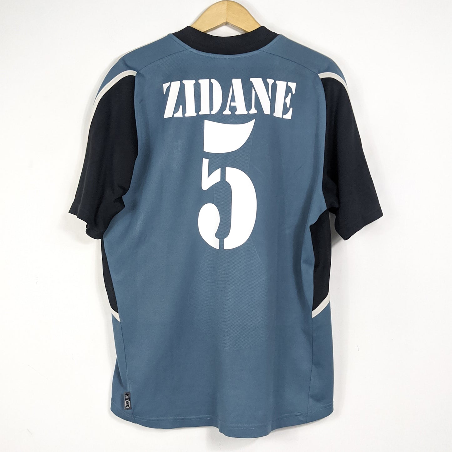 Authentic Real Madrid 2001/02 Third - Zidane #5 Size M fit L